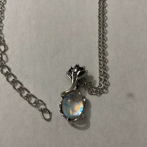 Shiny Necklace - Picture 2 of 2